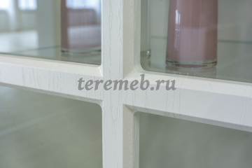 Шкаф-витрина Ливерпуль, Материалы: ЛДСП; МДФ; ПВХ; ДВП; Стекло, Цвет: Белый (поры дерева)/Ясень ваниль