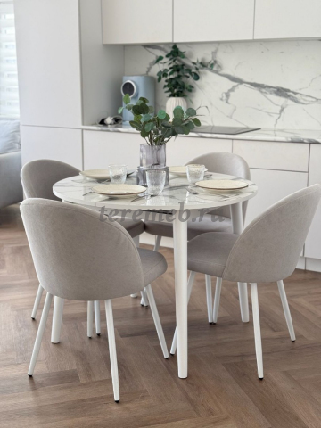 Обеденная группа: Стол раздвижной Универсальный (белый) + Стулья Элион (белый), Материалы: ЛДСП; ПВХ; Пластик; Дерево; Металл; ППУ; Ткань, Цвет стола: дерево Белый/пластик Белый камень, Цвет стульев: металл Белый/велюр Тедди №14 (светло-серый)